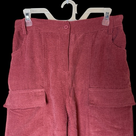 Hunter & Brown Dusty Coral Corduroy Wide Leg Cargo Style Pants Sz. M - Picture 12 of 14